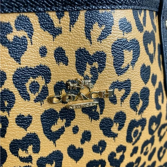 Coach Wild Heart Reversible City Tote Leopard Ocelot - Picture 5 of 13